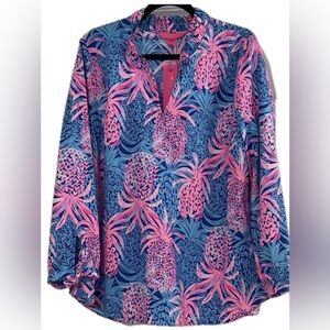 🆕 Lilly Pulitzer Vibrant Pink and Blue Pineapple Top